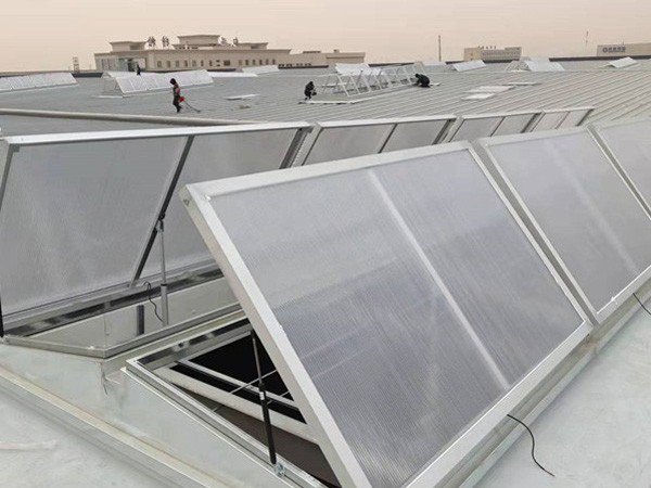 三角形通風天窗